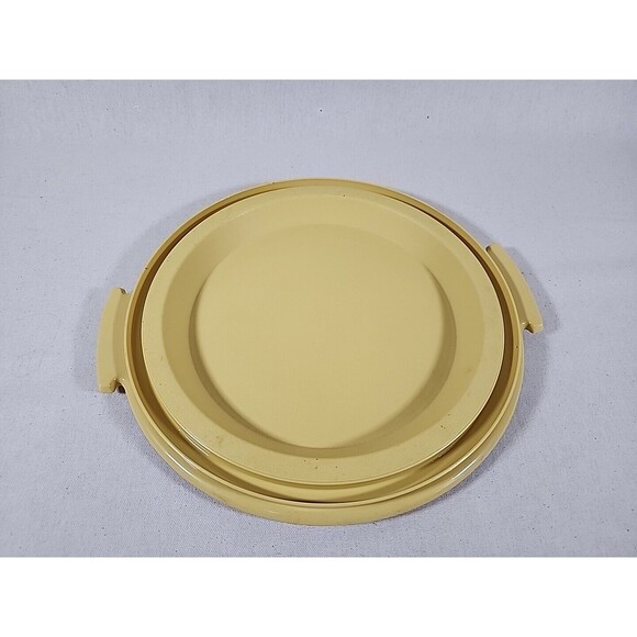 Tupperware Cake Pie Keeper Carrier Harvest Gold Bottom 719-2 Base Only - Picture 1 of 8